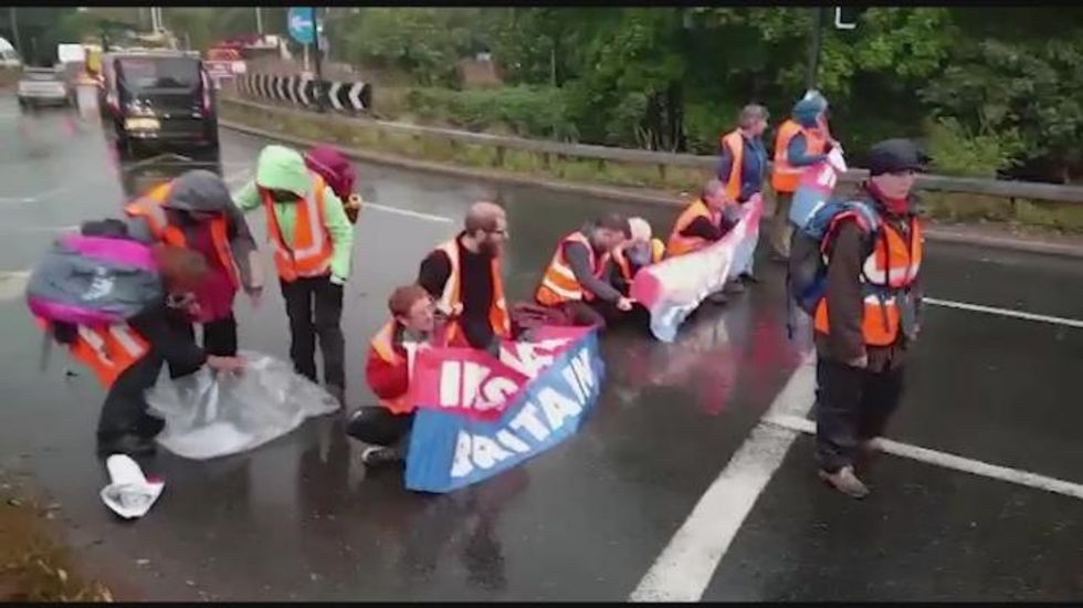 Insulate Britain: Dozens arrested on 10th day of M25 protests