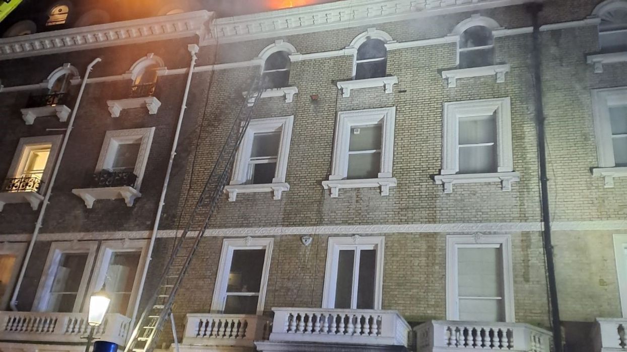 11 people rushed to hospital as 100 firefighters tackle Kensington flat blaze