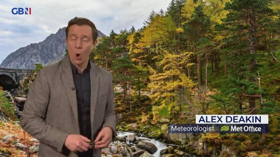 UK Weather: Brighter weather spreading south, then frosty tonight. Showery in northwest.