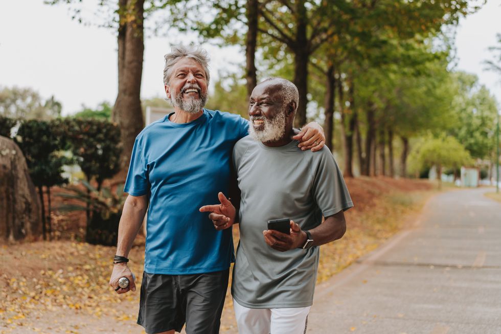 2 men running