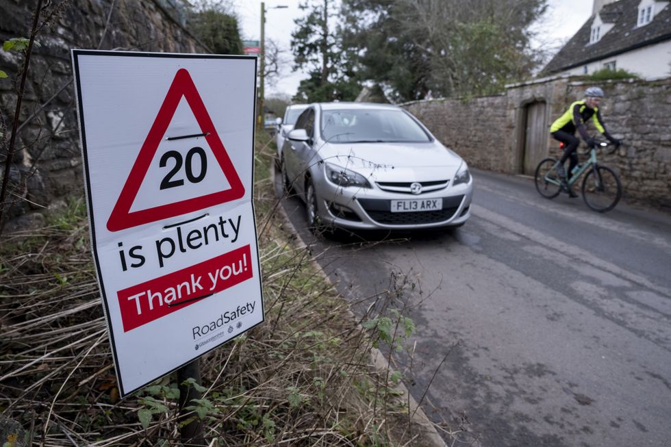 20mph road sign