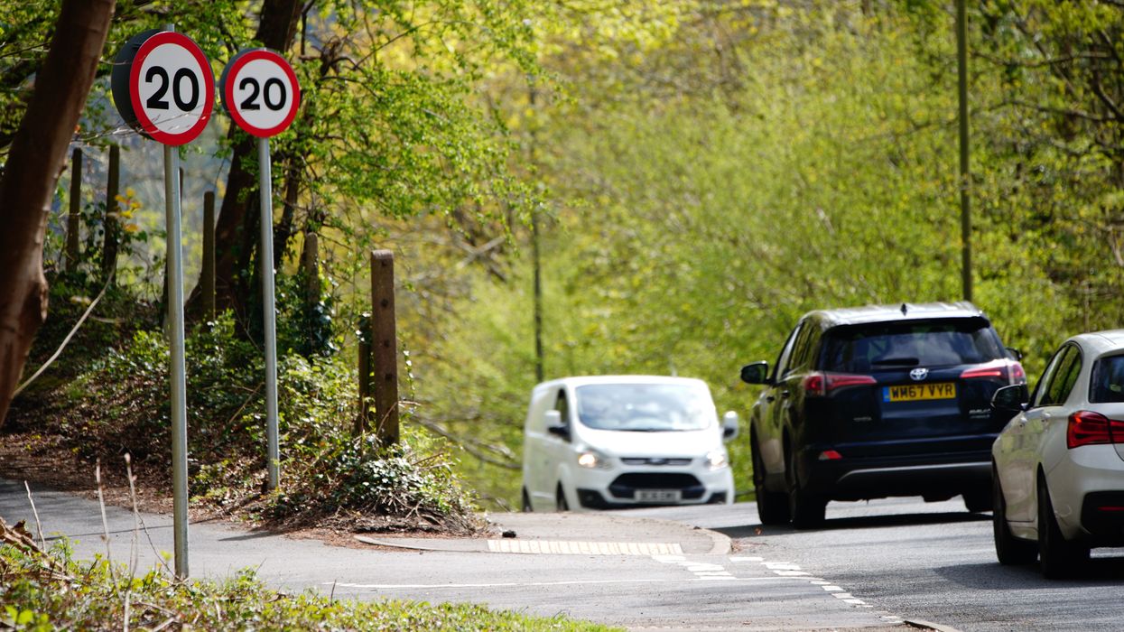 20mph road signs in Brynawel, Wales