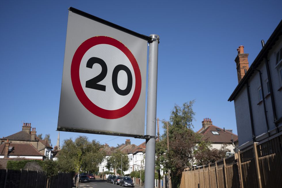 20mph speed limit sign