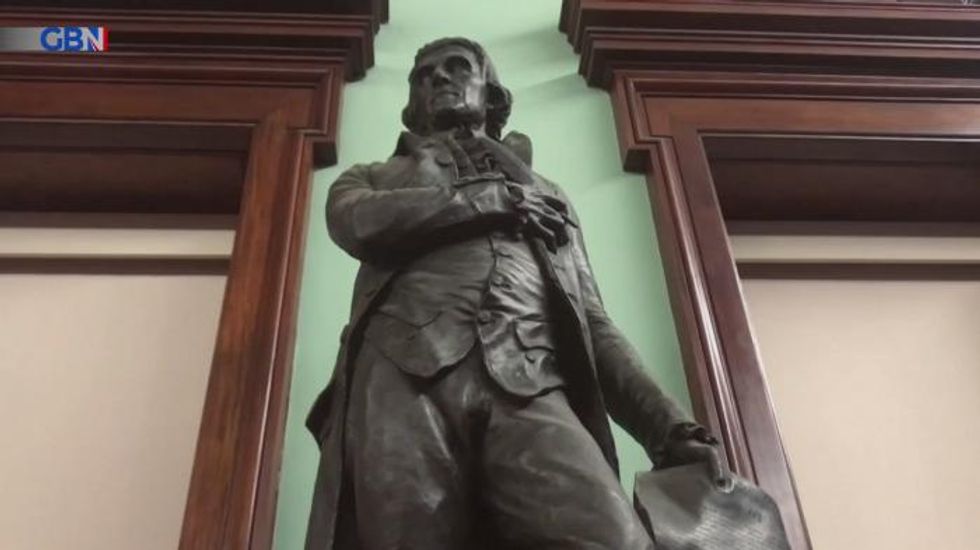 Thomas Jefferson statue removed from New York City Hall due to slavery links