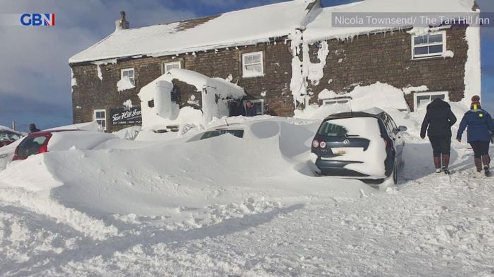 Storm Arwen: Boris Johnson pledges help for Scotland as thousands of homes still without power
