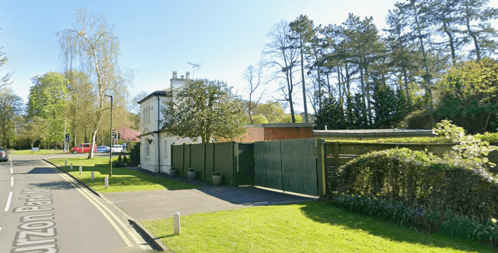 3 Curzon Park N, Chester