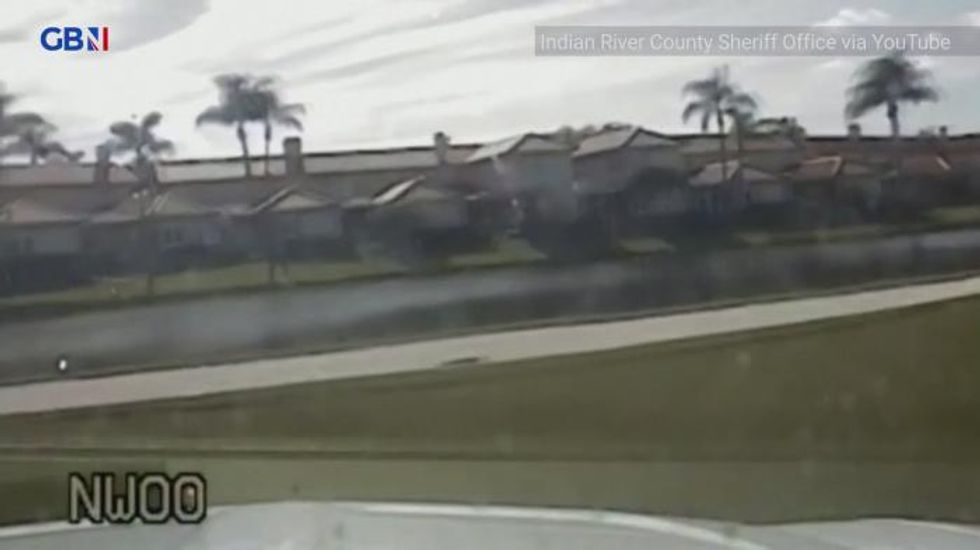 USA: Watch dramatic police chase across golf course in Florida