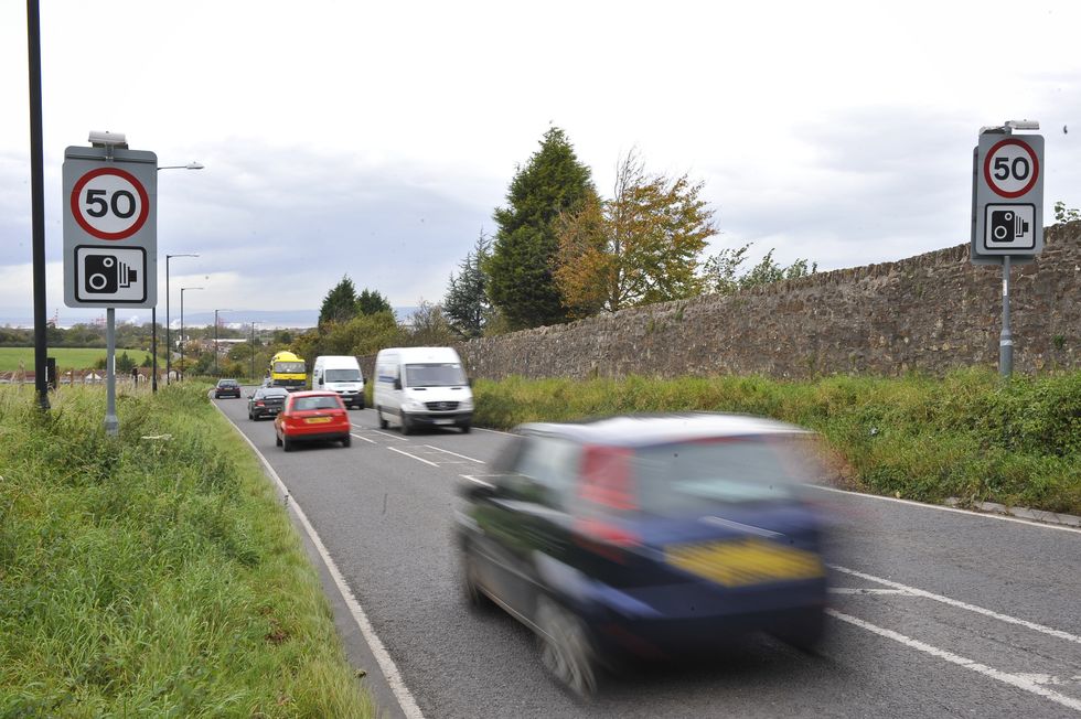 A 50mph speed limit sign