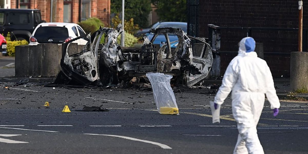Man arrested after car bomb explodes outside Belfast police station Man arrested after car bomb explodes outside Belfast police station