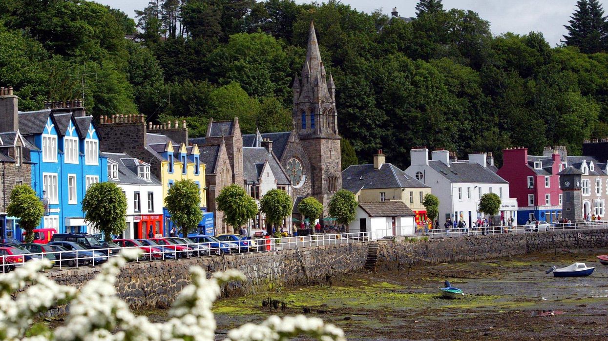 A general view of Main Street , Tobermory. Isle of Mull