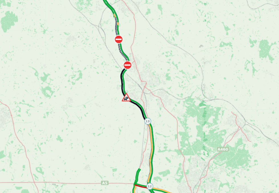 A large stretch of the M6 remains closed this morning \u200b