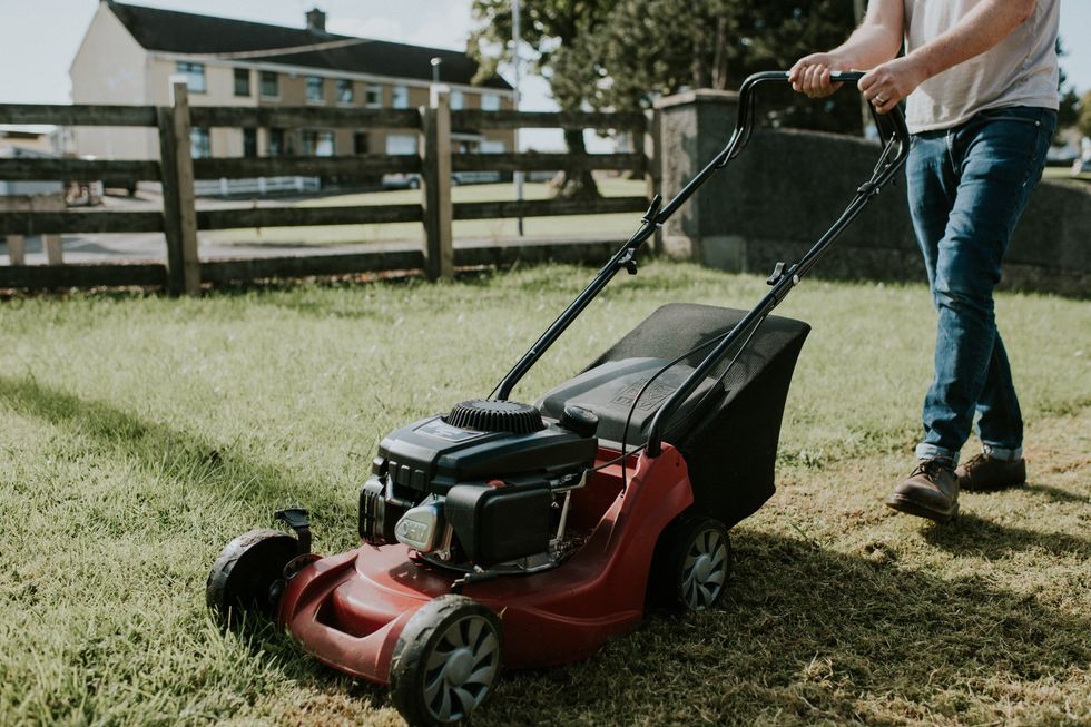 A lawnmower\u200b