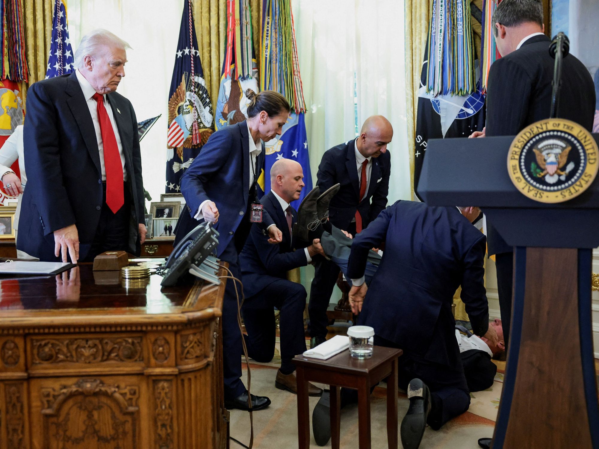 A man collapsed in the Oval Office