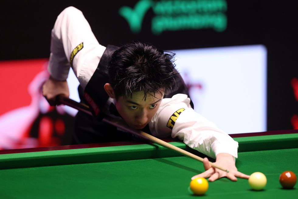A power outage saw coverage of the clash between Mark Allen and Chinese 22-year-old Wu Yize cut out