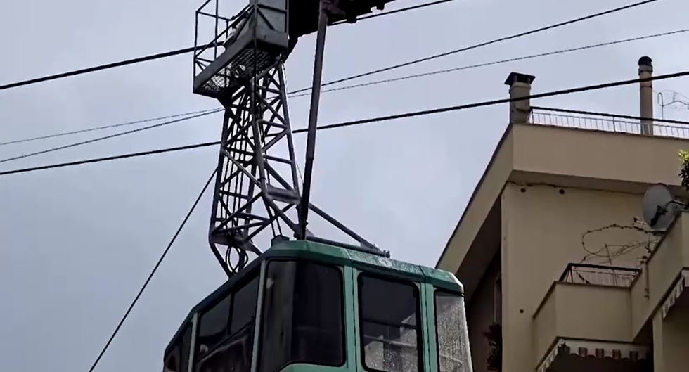 A screenshot from the cable cabin crash