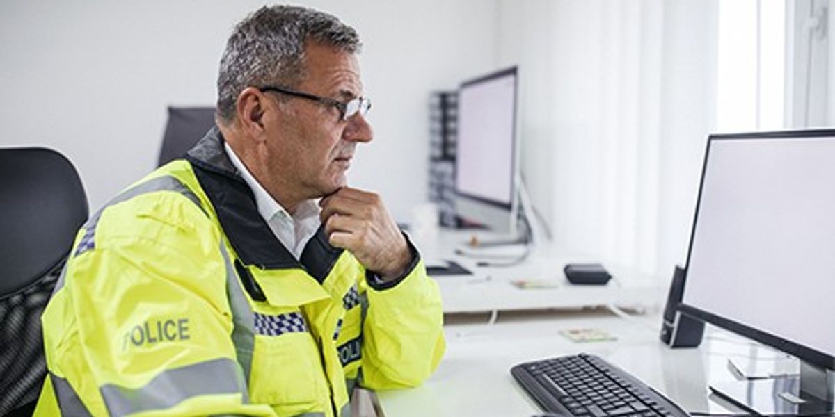 Police news: Farce as Met's ‘disastrous’ £150 million supercomputer is ...