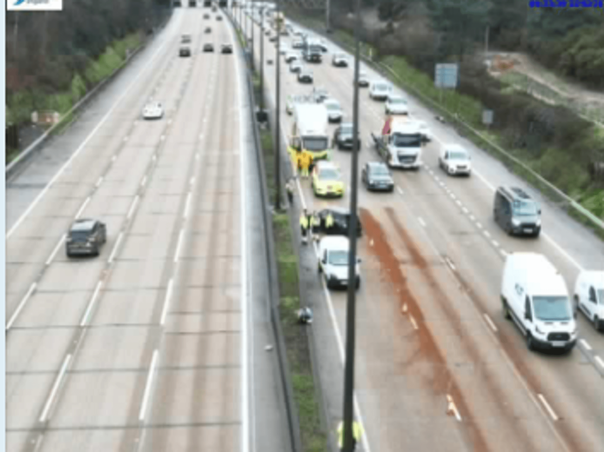 A three‑vehicle collision led to lanes being closed this morning on the M25 clockwise between Junctions 9 and 10