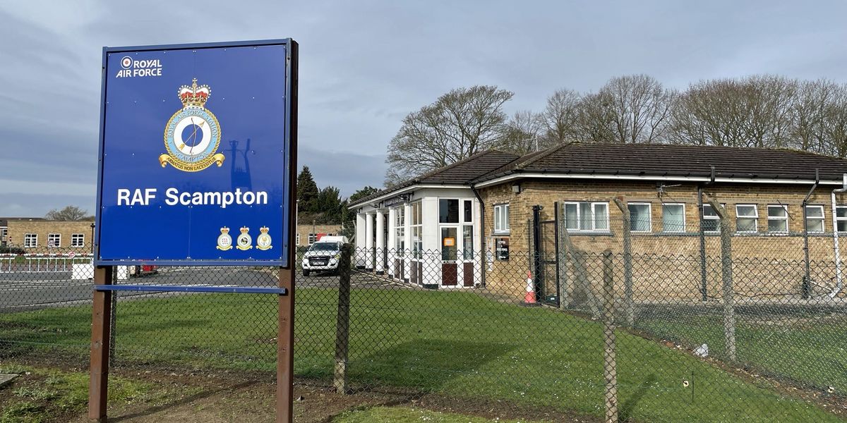 NextImg:Home Office plans to use RAF Scampton as migrant housing SCRAPPED and will save British taxpayers millions