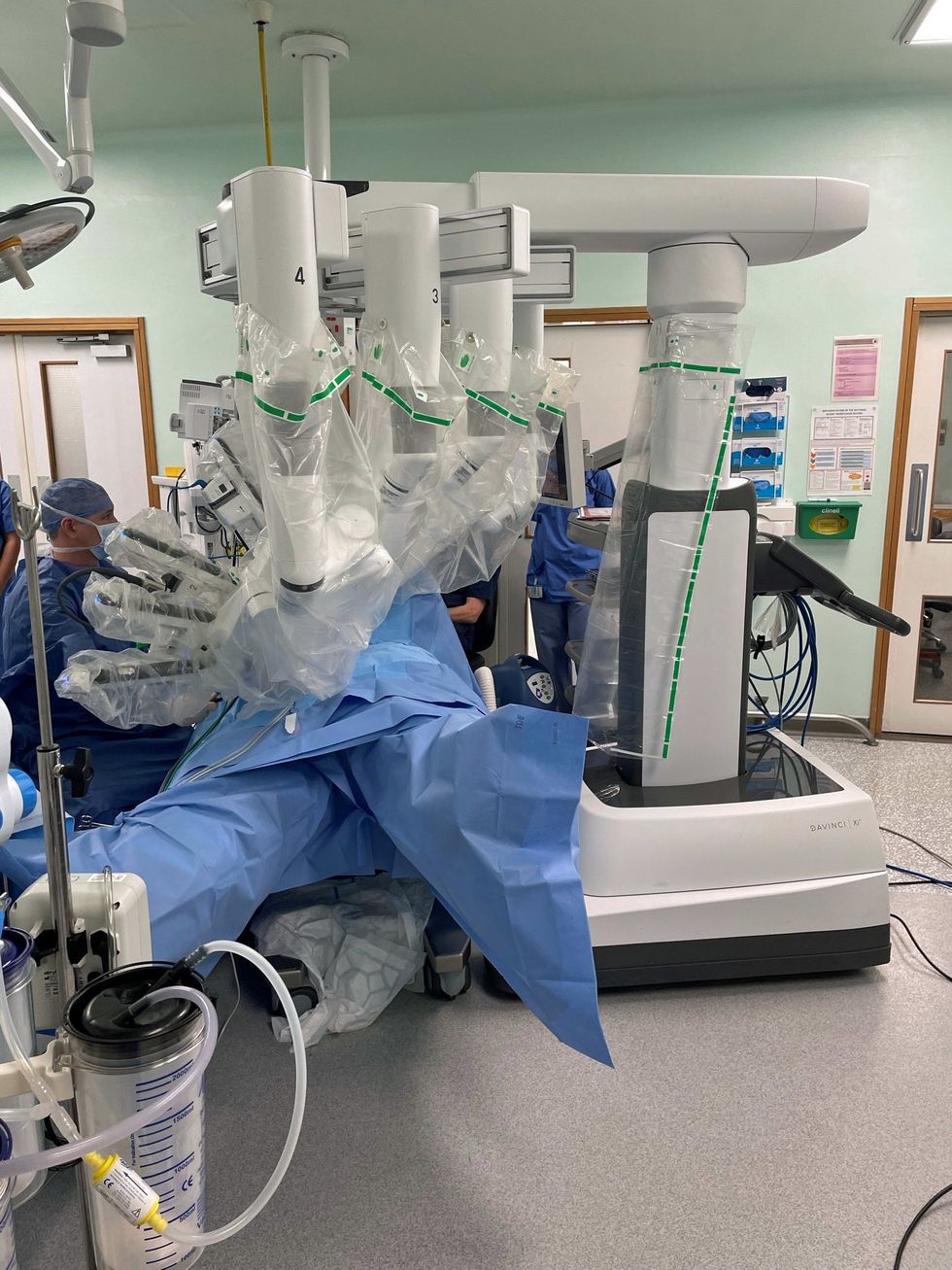 A woman says she believes robotic surgery saved her life after she was diagnosed with cancer.