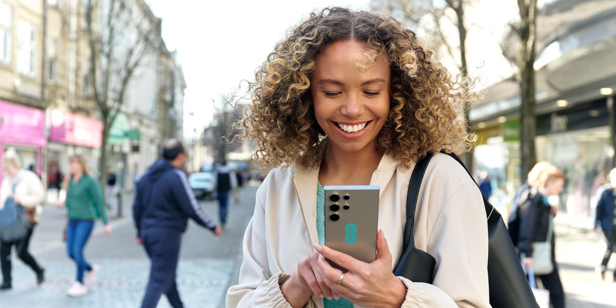 NextImg:EE unleashes 'faster, more secure' mobile network to 34 million Britons at no extra cost — are YOU covered?