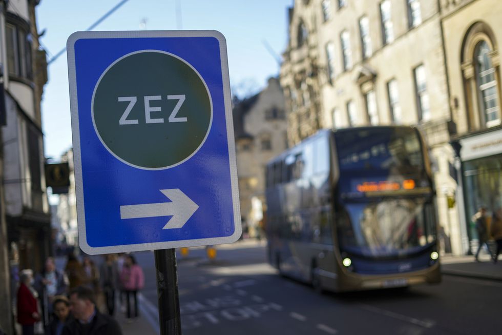 A ZEZ sign