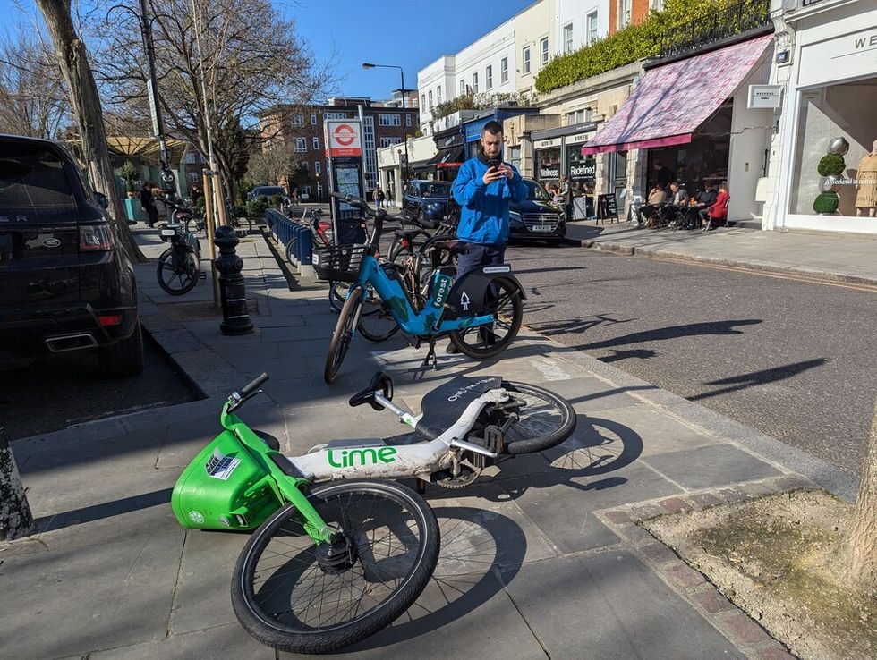 Abandoned e-bike in the borough