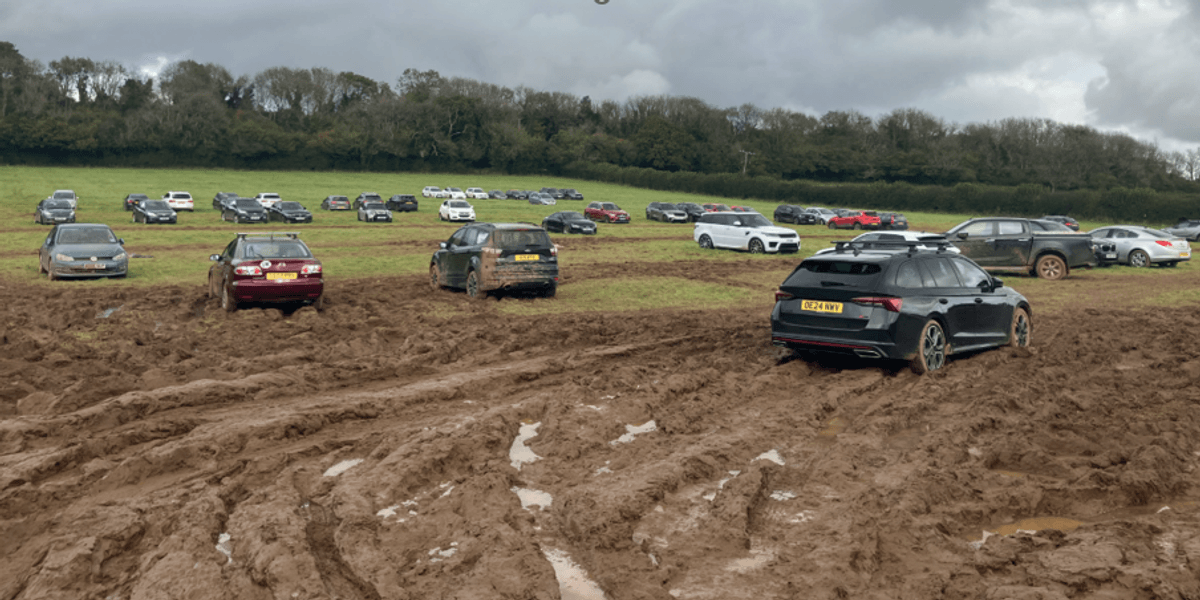 Drivers warned of parking chaos as families stranded and cars dumped near major UK airport Drivers warned of parking chaos as families stranded and cars dumped near major UK airport