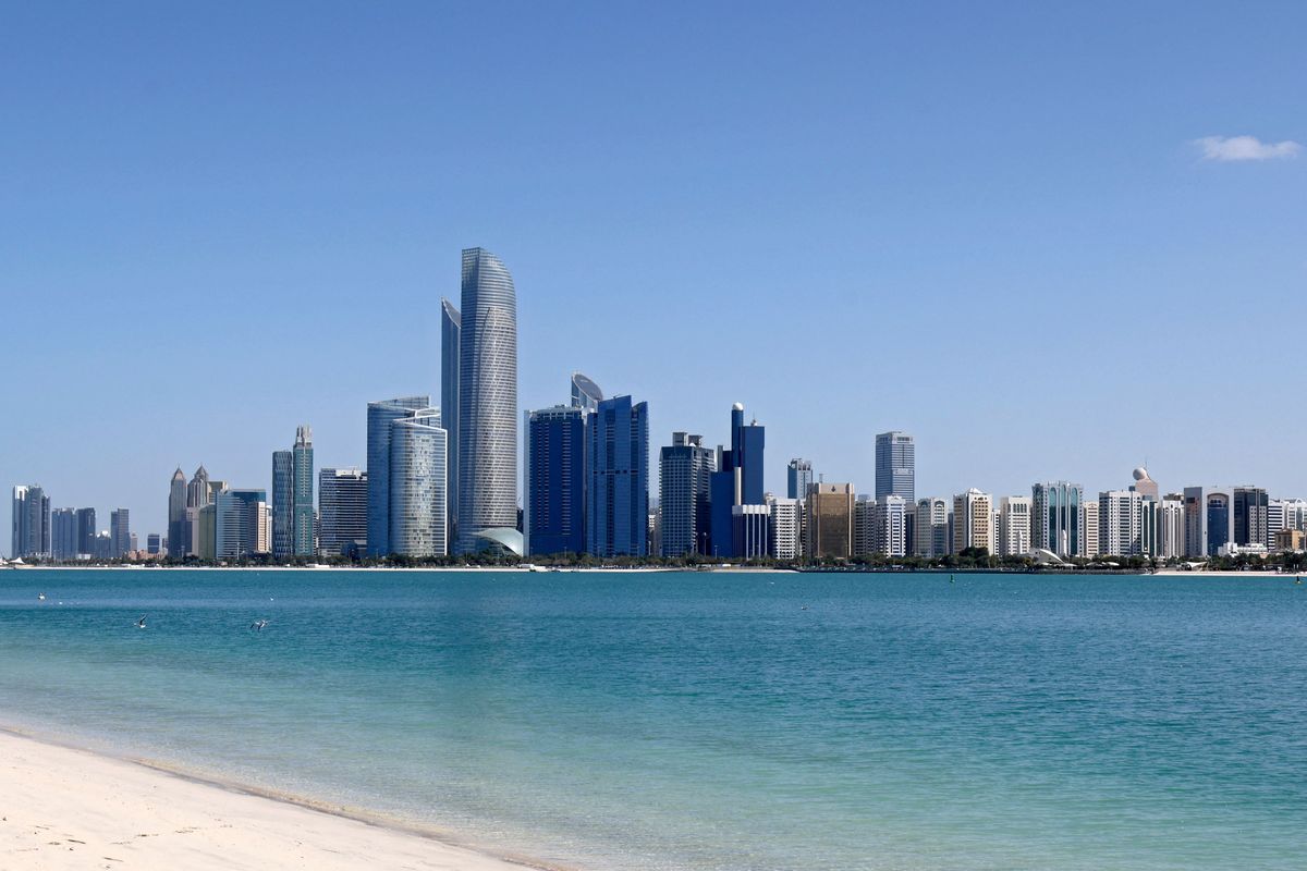 خط افق ابوظبی