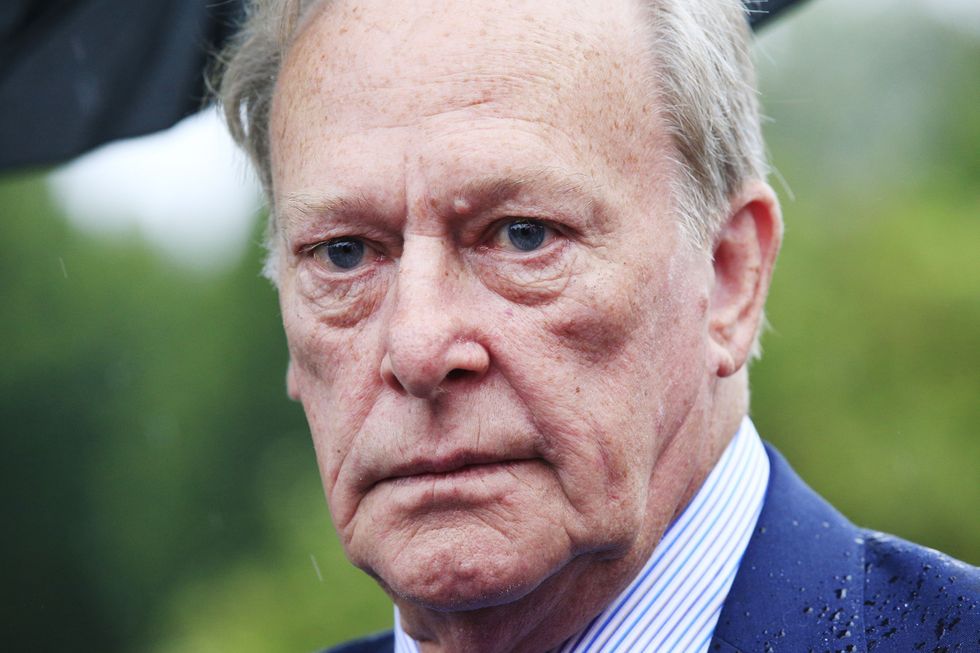 Acting legend Dennis Waterman passed away over the weekend at the age of 74.