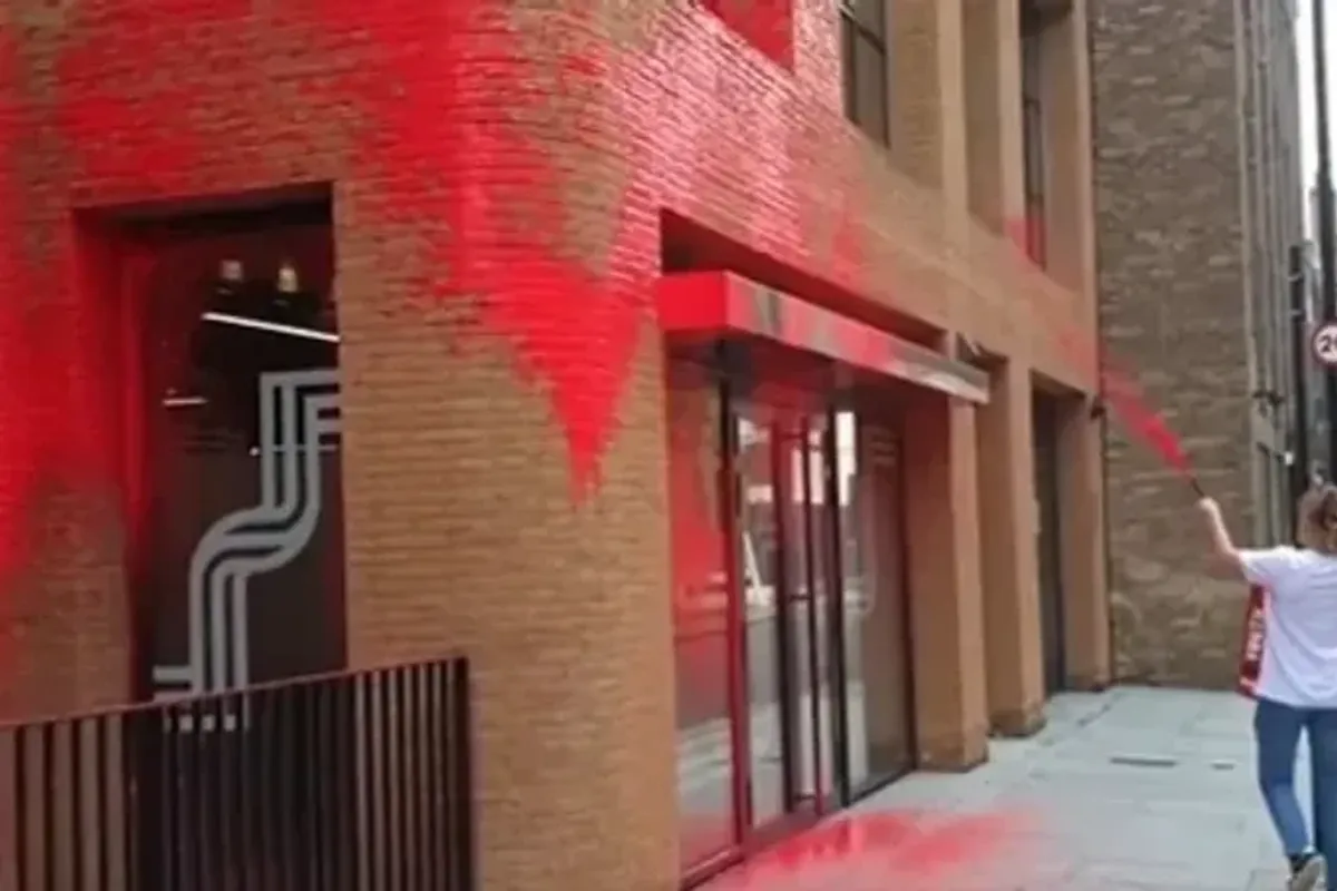 'Blood on their hands!' Pro-Palestine activists paint Labour headquarters RED in furious protest