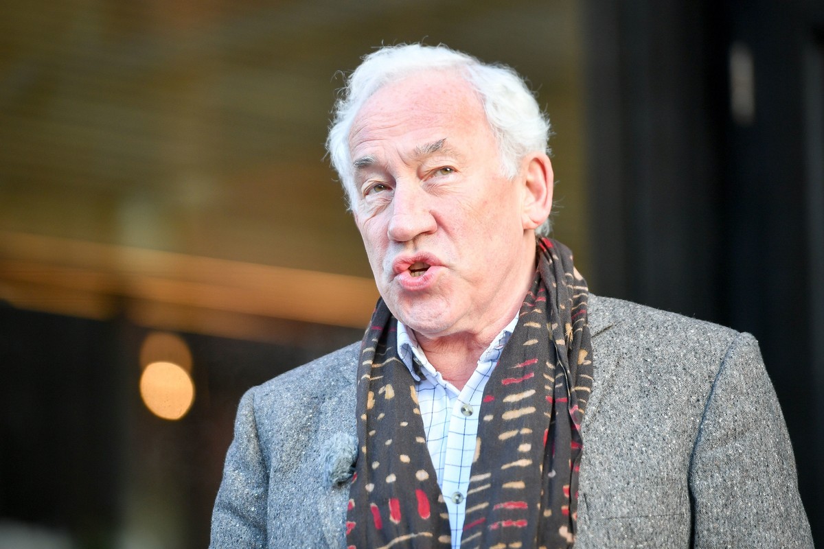 Simon Callow rages against woke trigger warnings for 'fundamental ...