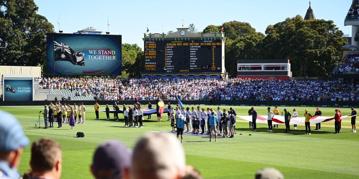 England and Australia come together for poignant tribute after Bondi Beach attack England and Australia come together for poignant tribute after Bondi Beach attack