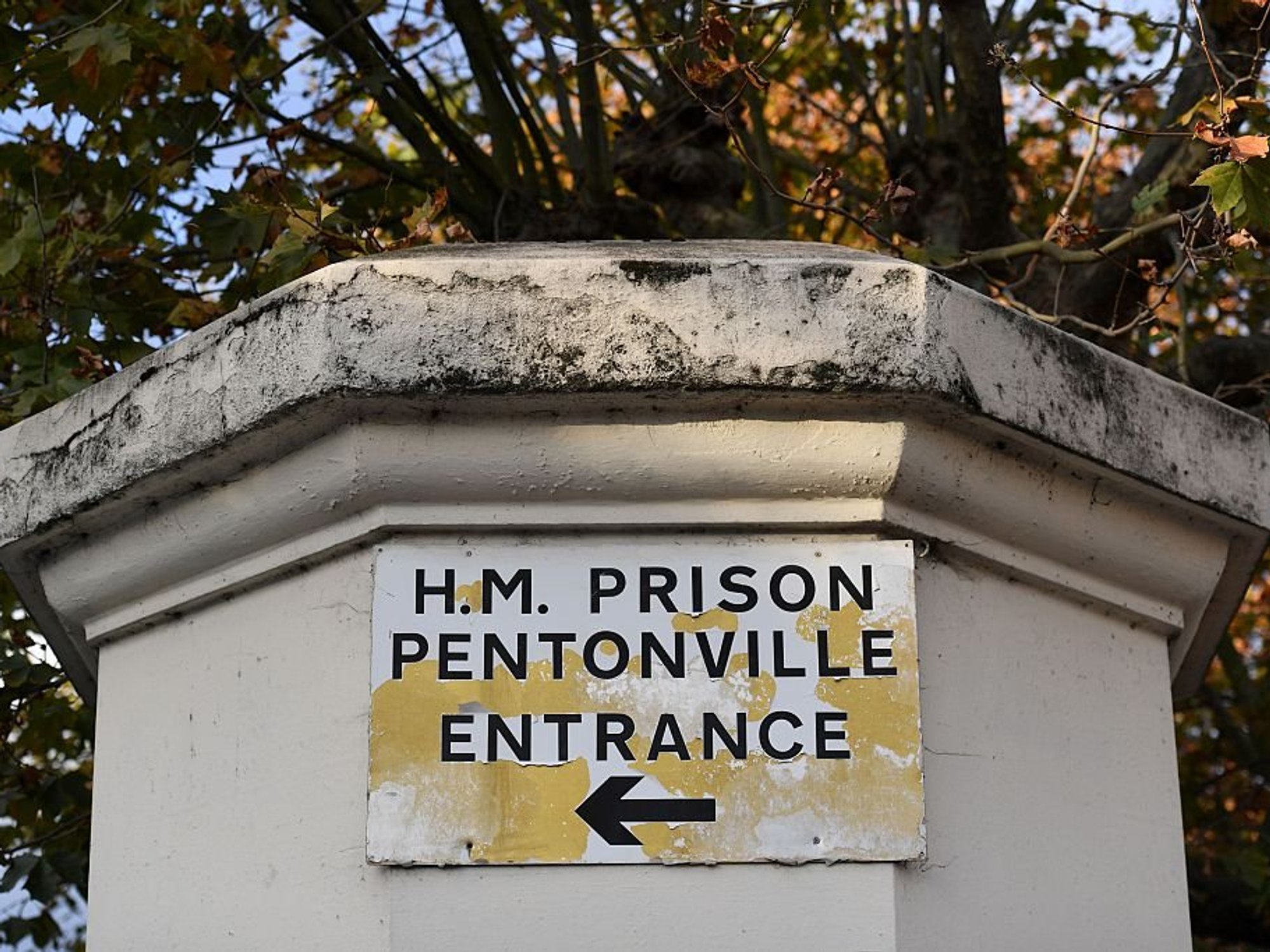 Child abductor wrongly released early from prison could now be abroad, prison fears