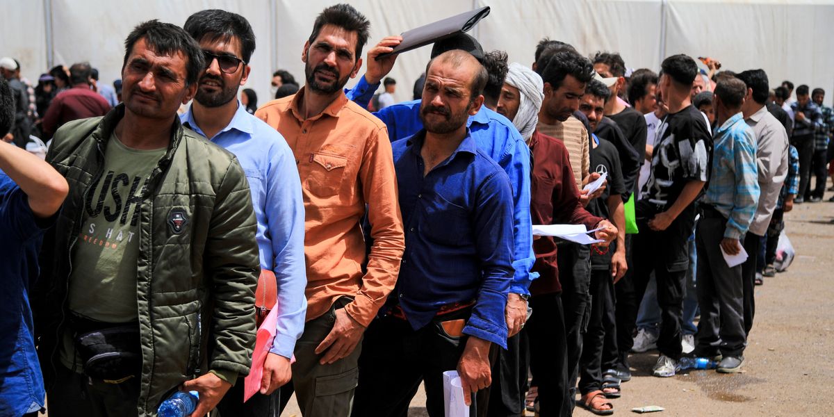 NextImg:Iran deports nearly half a million Afghan migrants after war with Israel