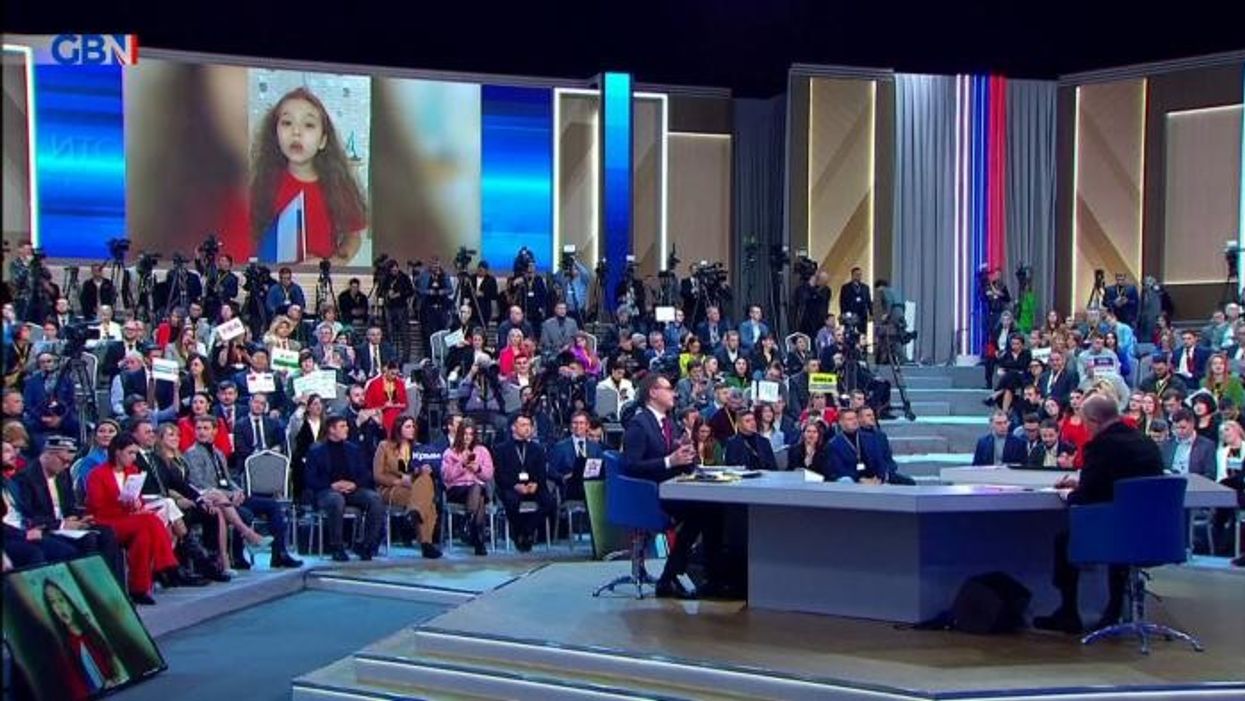 Vladimir Putin becomes a laughing stock: Russians giggle at President as press conference leaves him humiliated