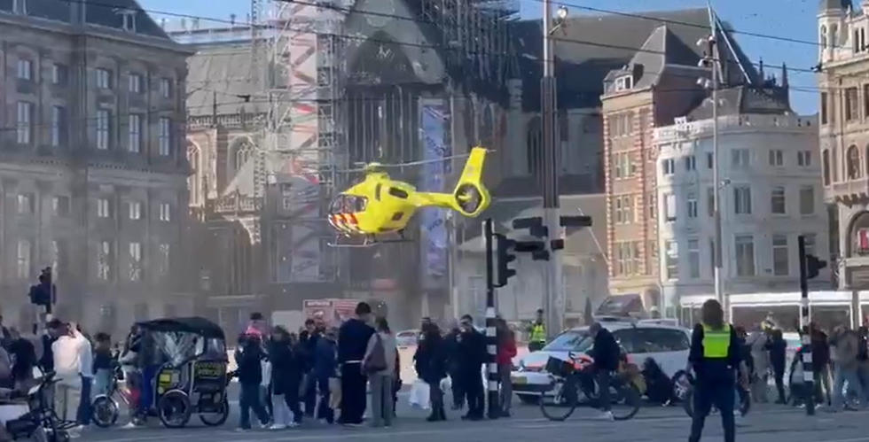 Air ambulance landing in Dam Square