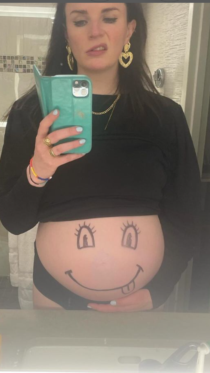 Aisling Bea pregnant baby bump