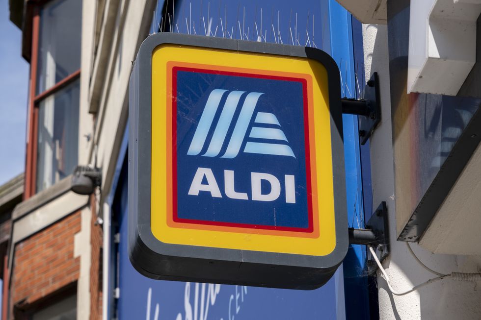 aldi shop sign