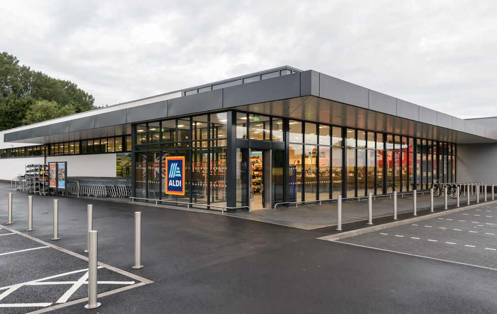 Aldi store outside