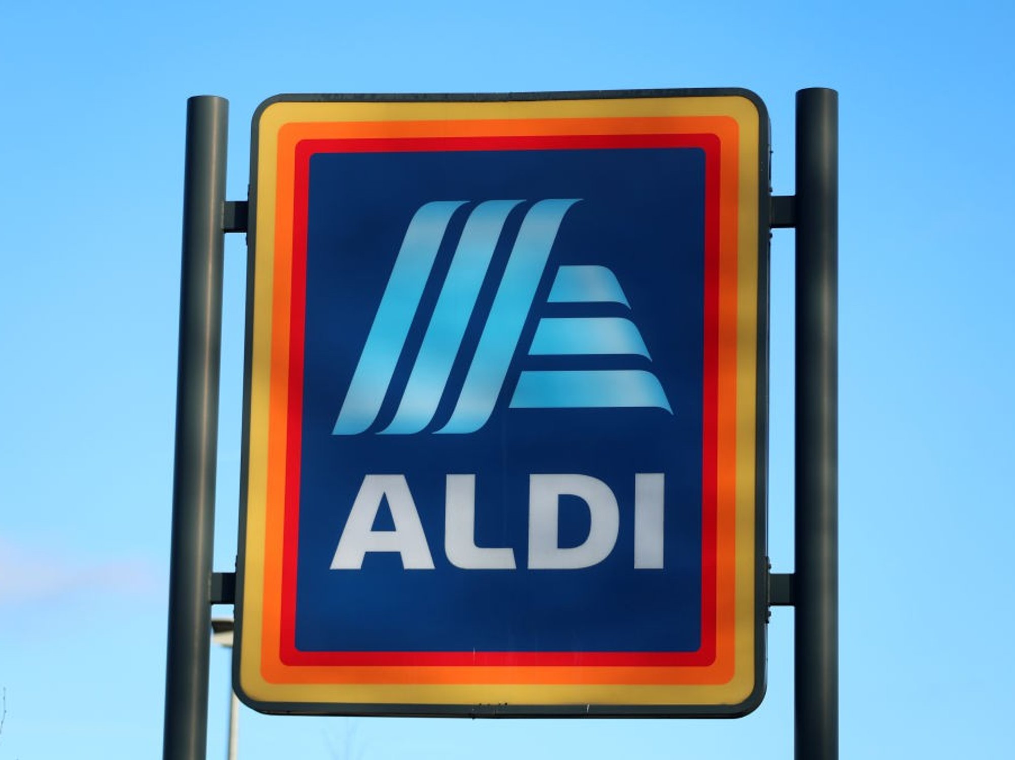 Aldi store sign