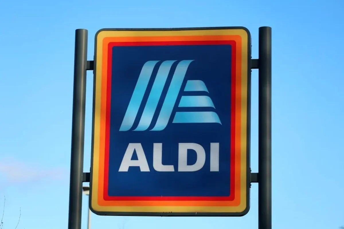 Aldi store sign