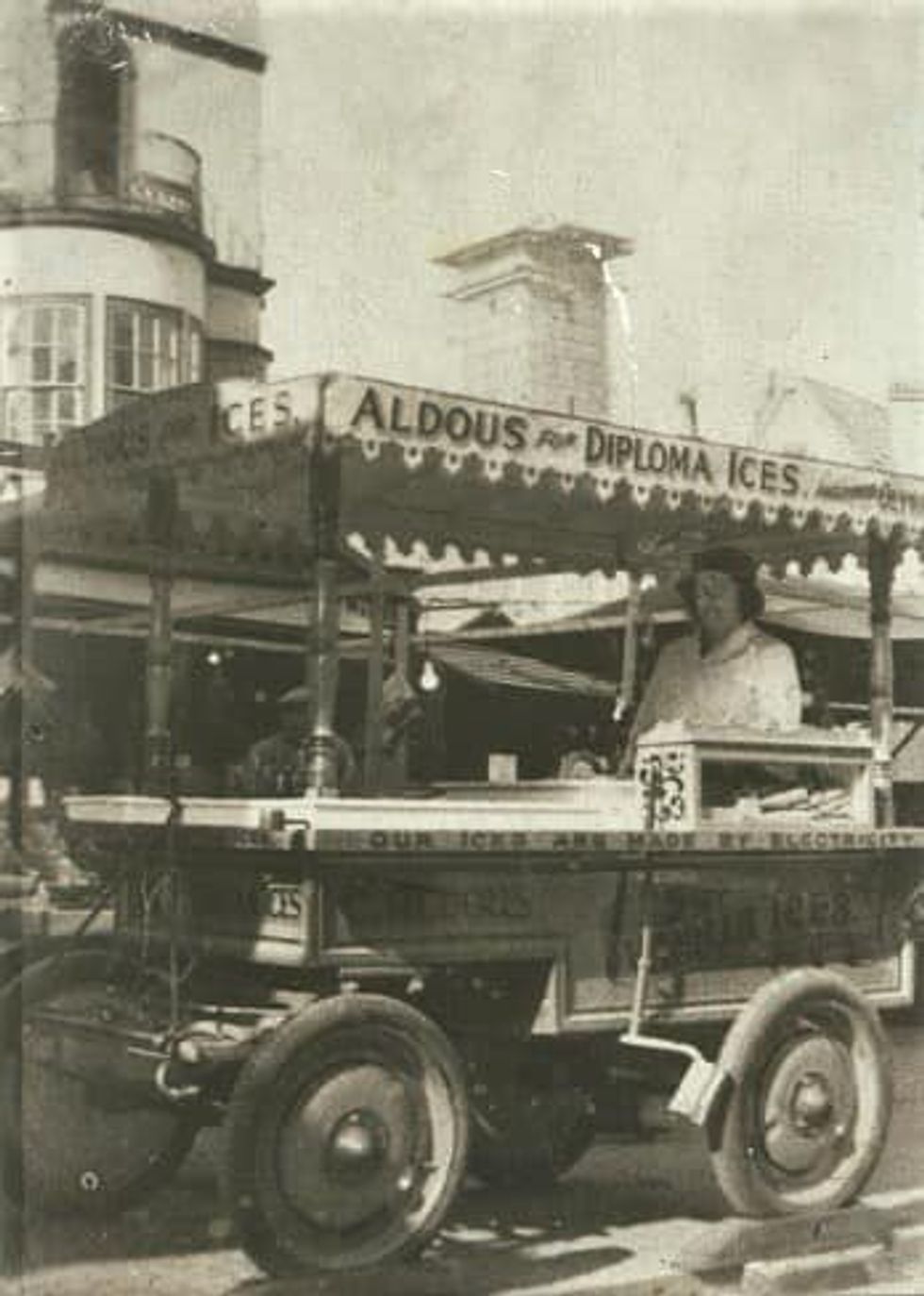 Aldous Ices wagon