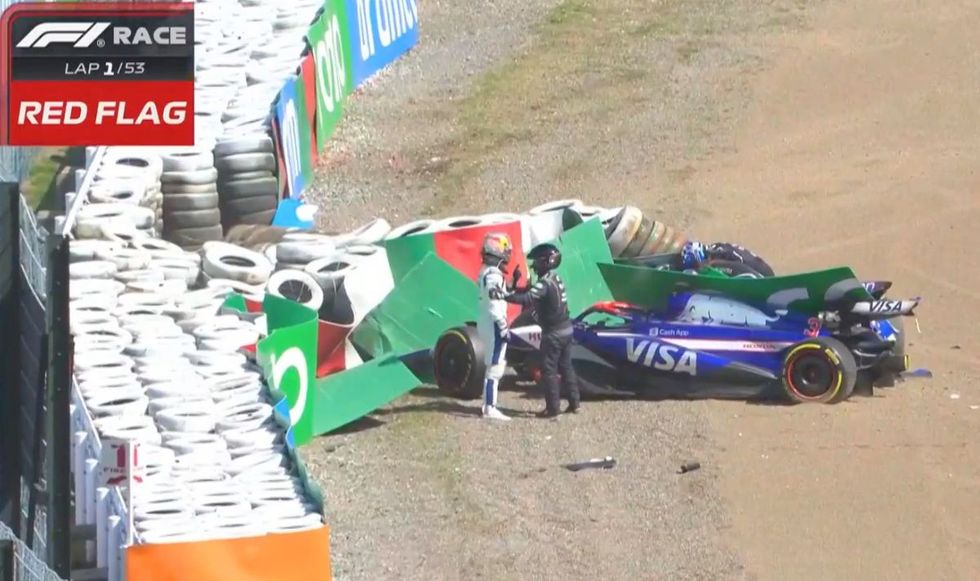 Alex Albon and Daniel Ricciardo crash