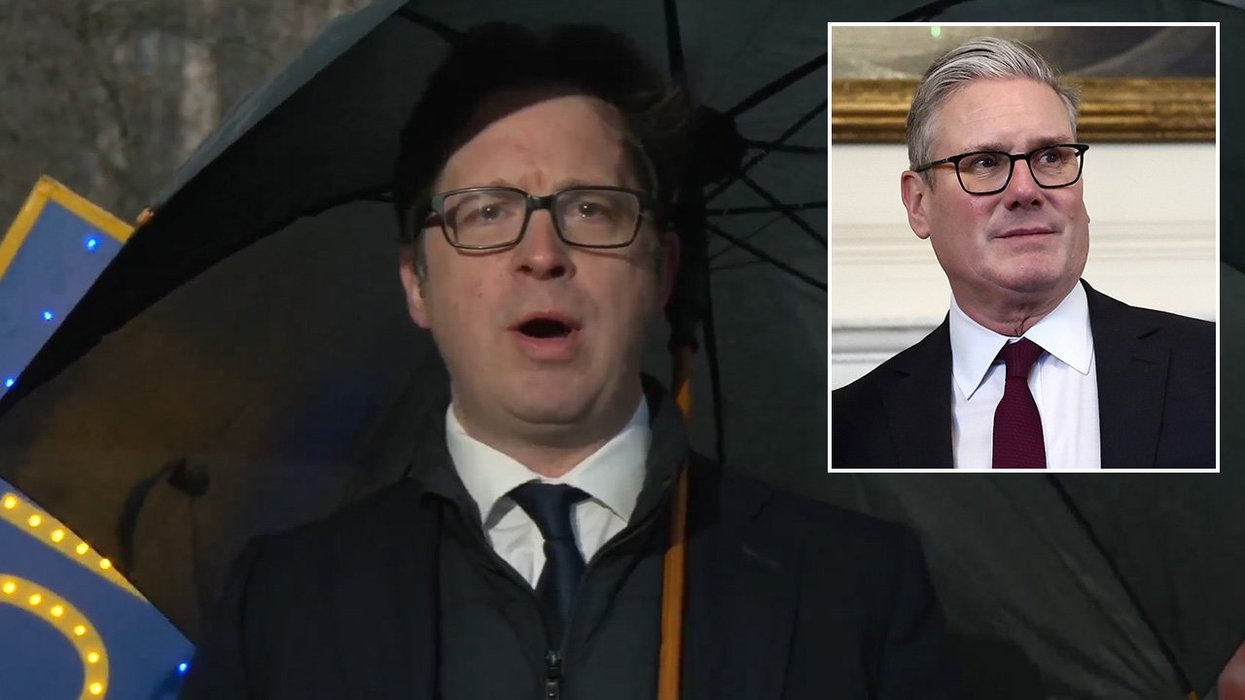 Alex Burghart, Keir Starmer