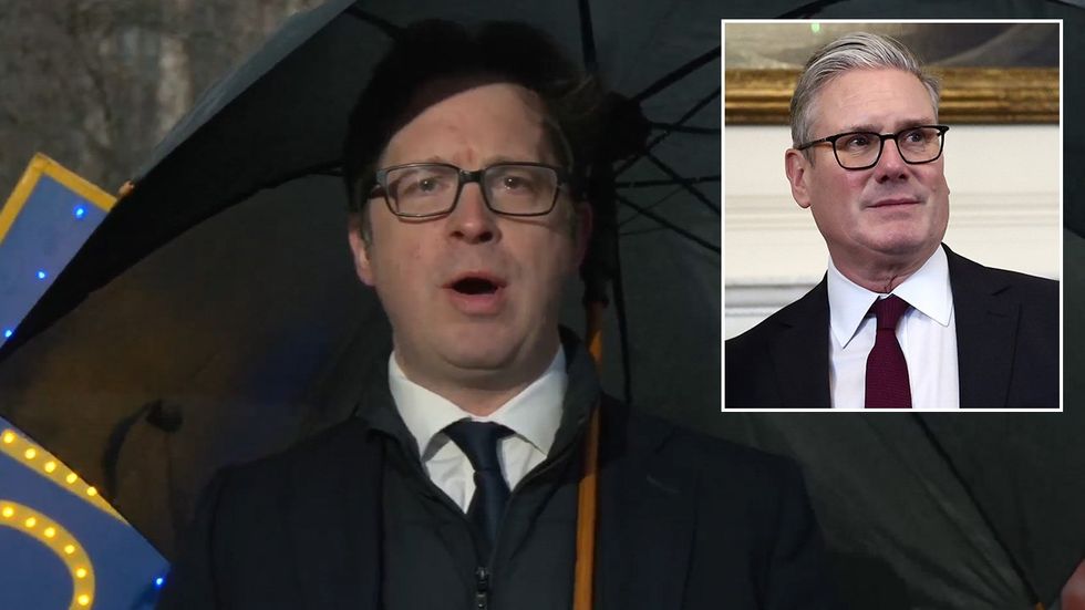 Alex Burghart, Keir Starmer