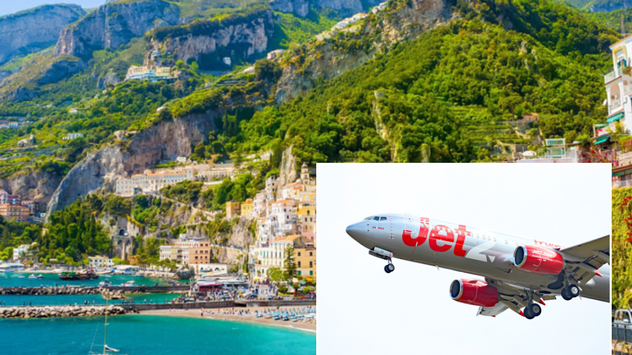 Amalfi Coast / Jet2 plane
