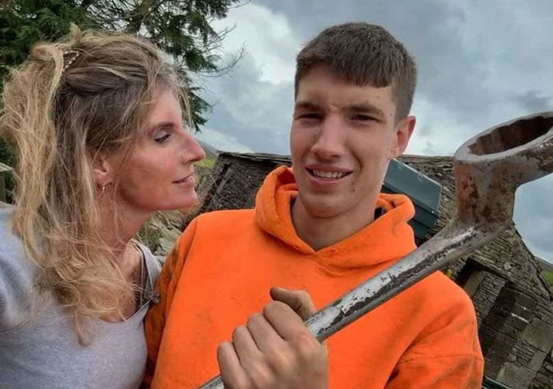 Amanda Owen and her son Reuben Owen