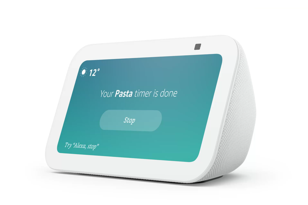 amazon echo show 5 with timer shown on-screen