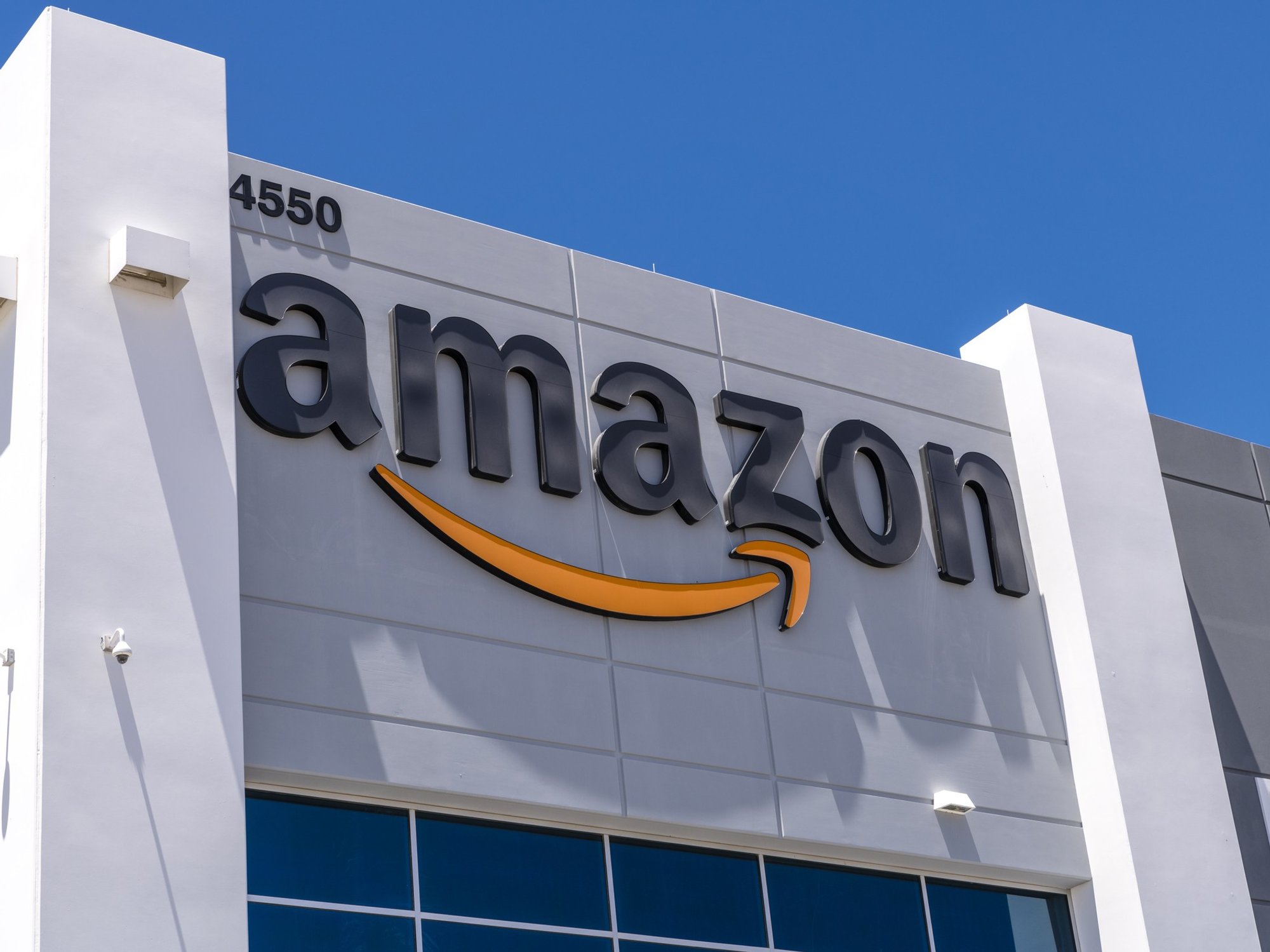 Amazon store logo