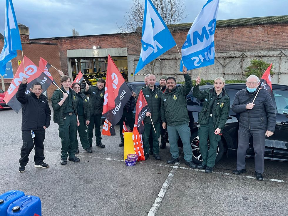 Ambulance staff striking in Nottingham will donate the generous gifts given to them by members of the public to local food banks.